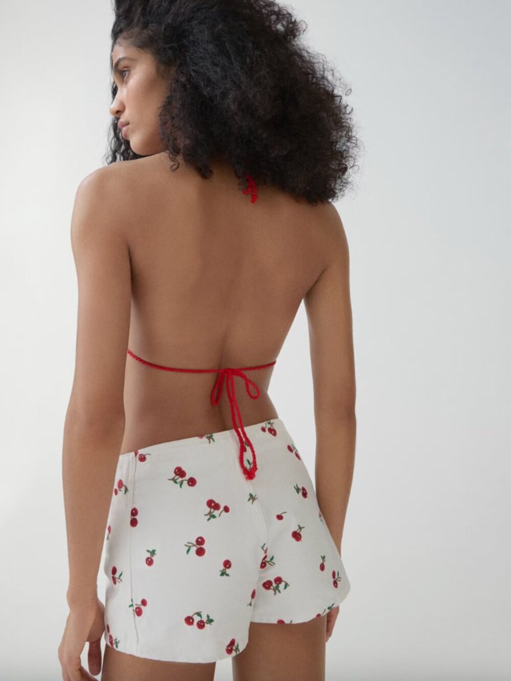 Mango Belted embroidered shorts with embroidered cherries - Picture 3 of 5